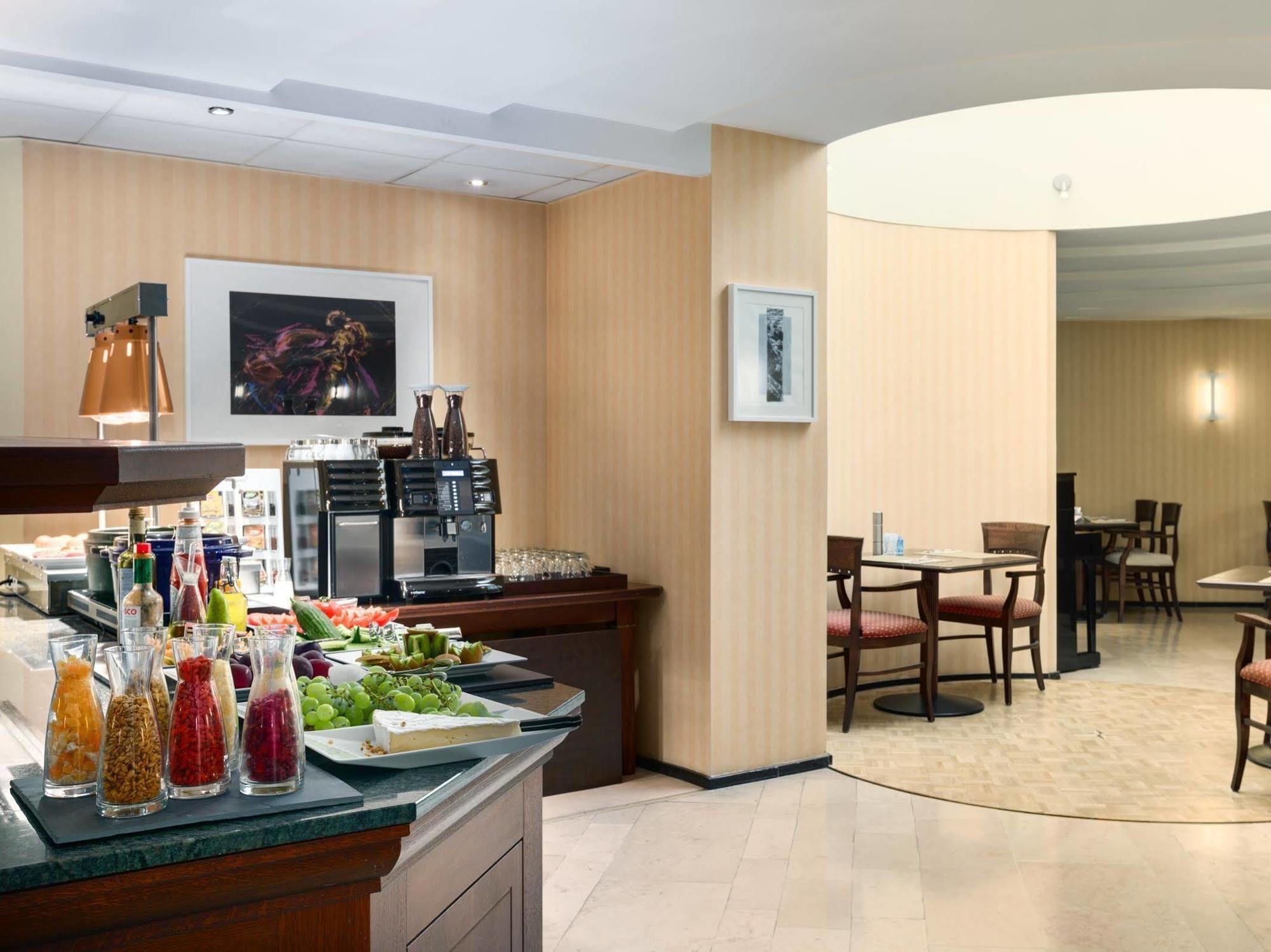 Nh Gent Sint Pieters Hotel Ngoại thất bức ảnh