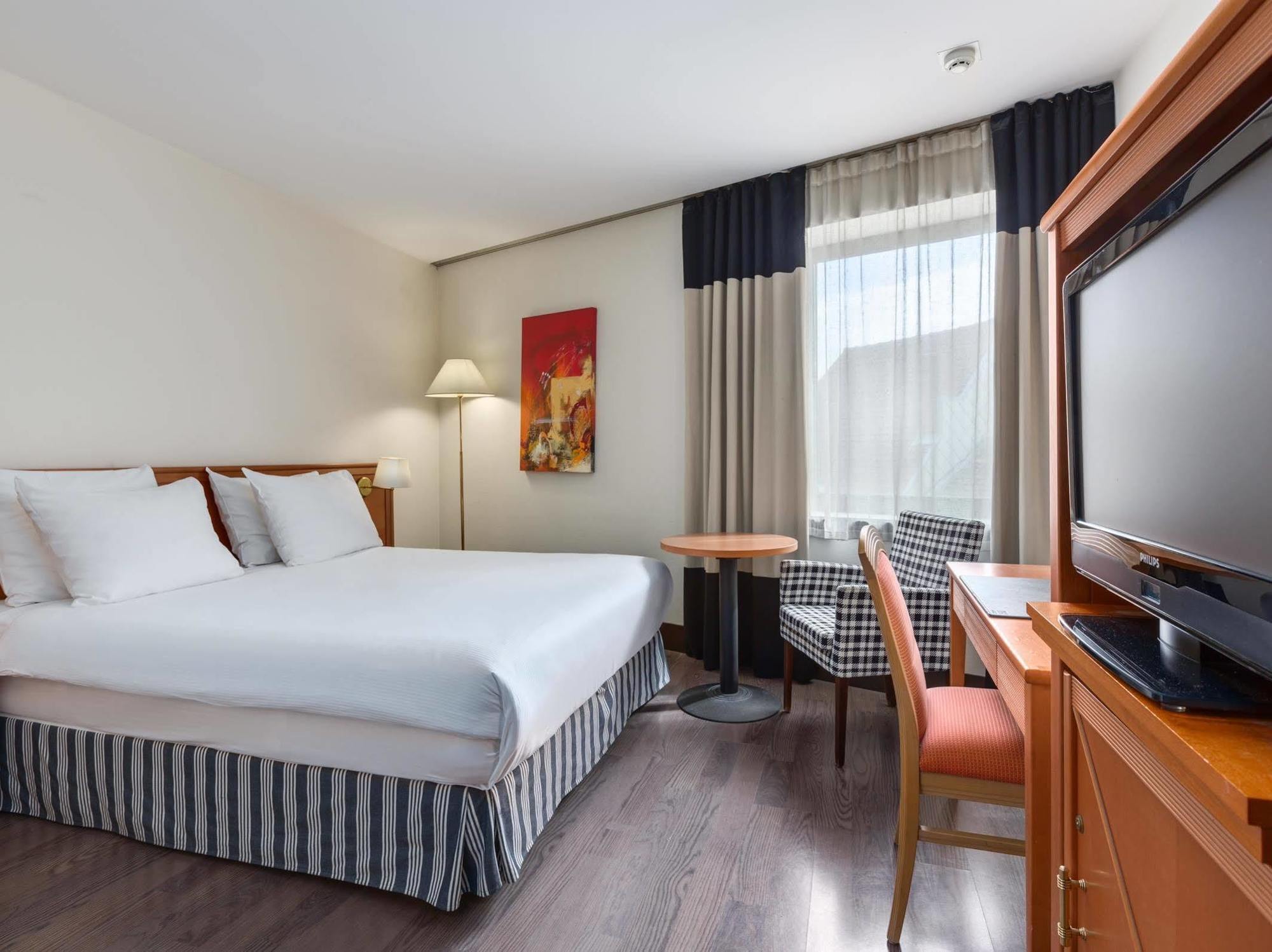Nh Gent Sint Pieters Hotel Ngoại thất bức ảnh